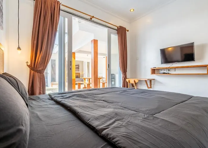Guest house Lumturi House - Centrally Located 3*