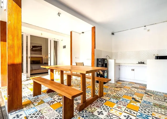 Lumturi House - Centrally Located 3*